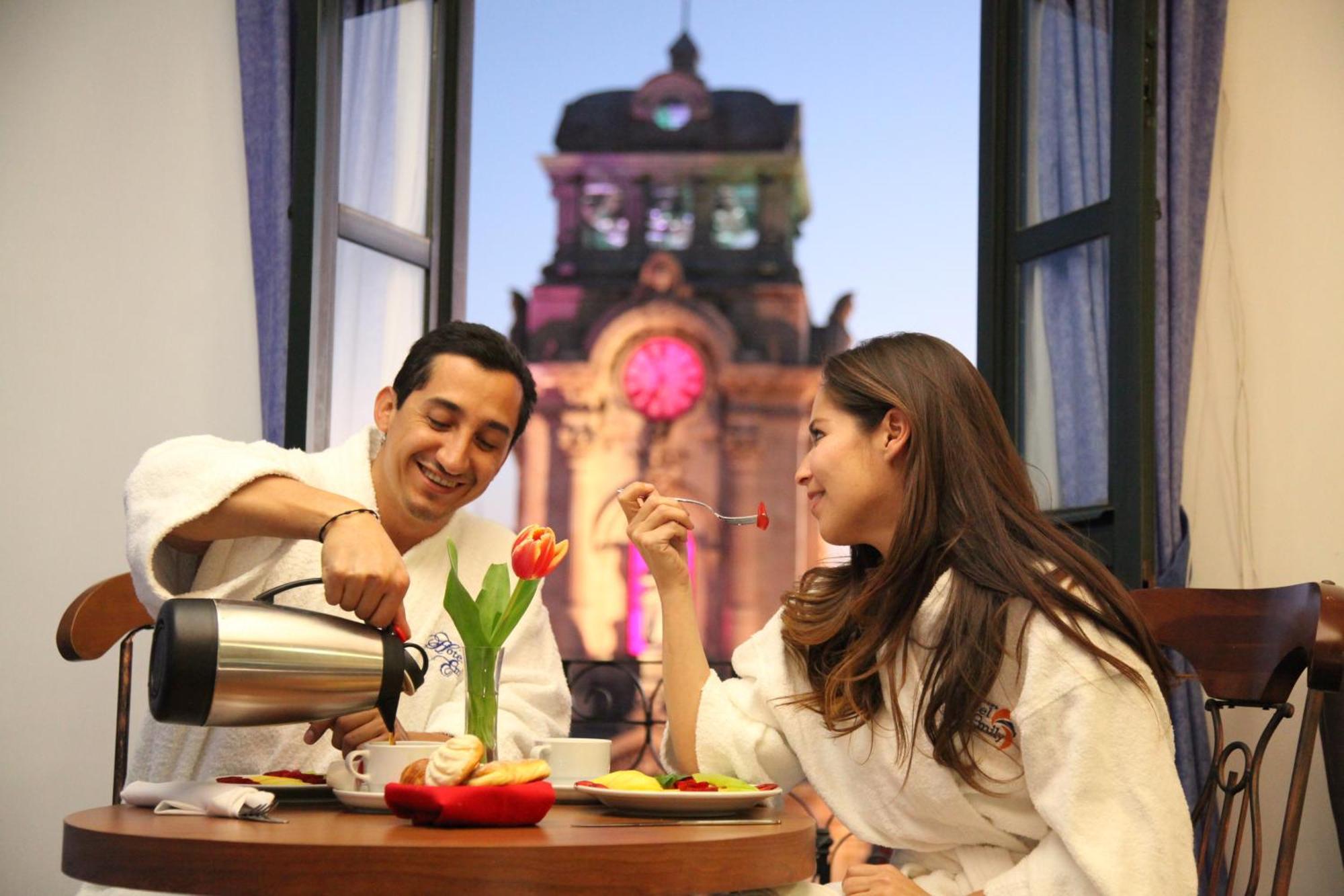 Hotel Ciros Pachuca Eksteriør bilde